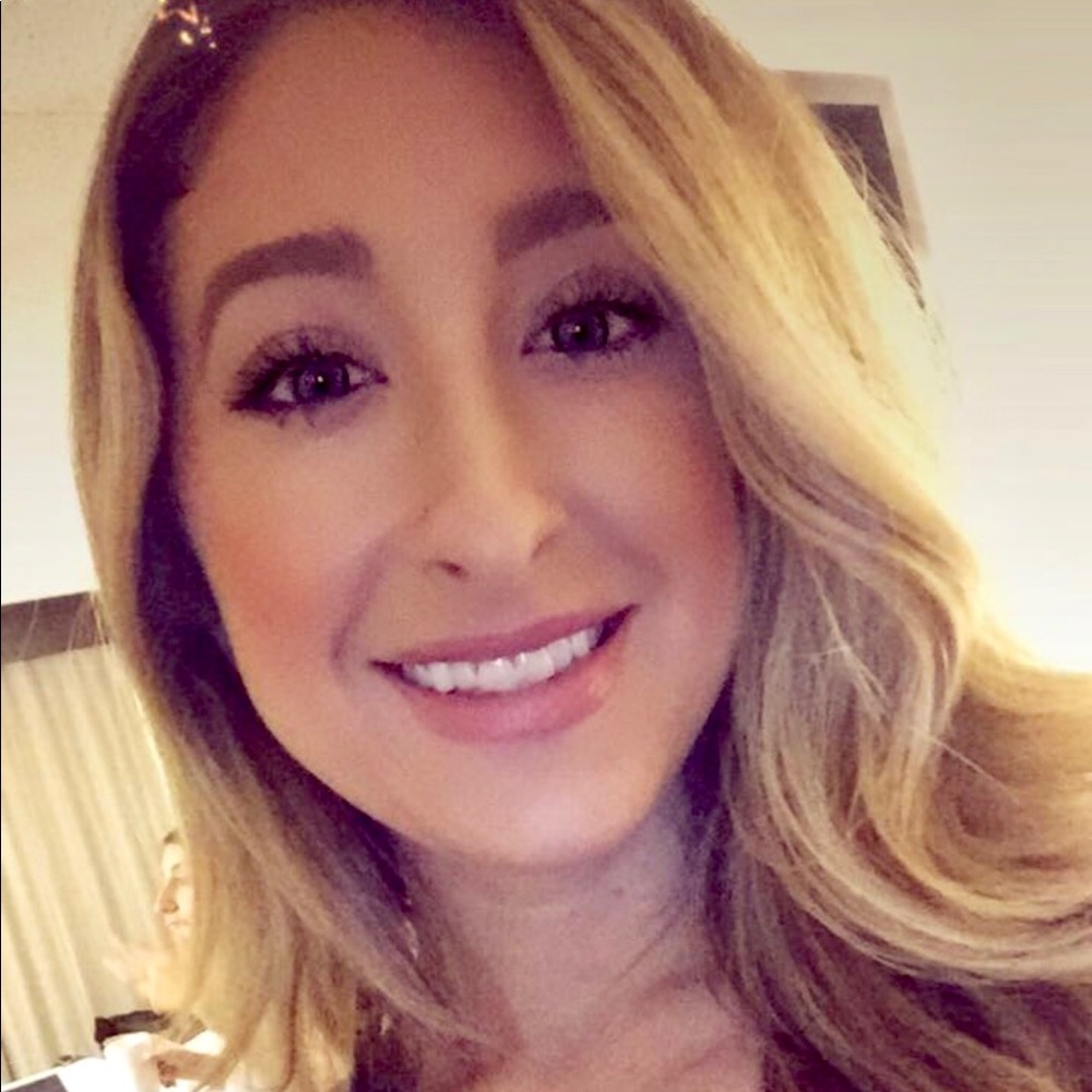 Meet your Posher, Pamela